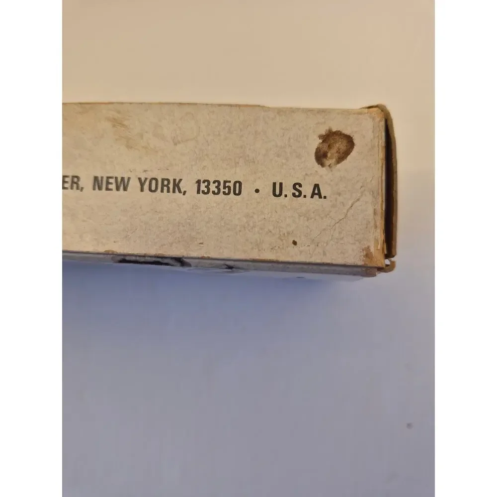 The Clipper Pecan Sheller Vintage USA Pre-Owned In Box Metal